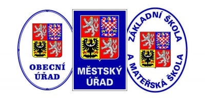 Označení obecních úřadů, měst a škol se znakem